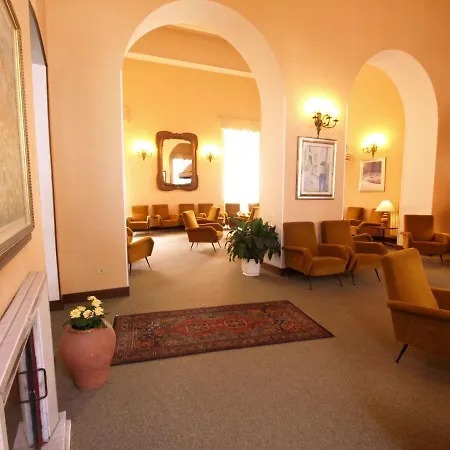 فندق Hotel Paradiso 3*