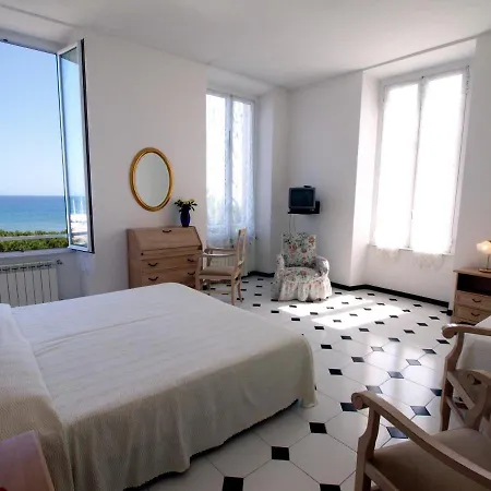 Hotel Paradiso Szálloda Diano Marina